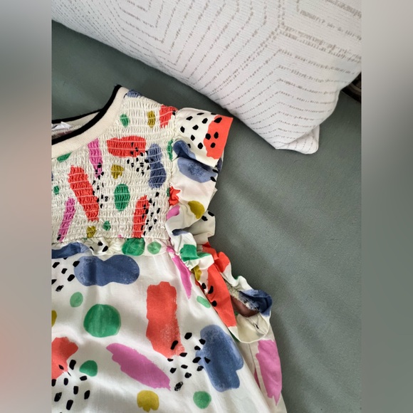 THML Artistic Pink and White Sleeveless Blouse - Picture 3 of 10